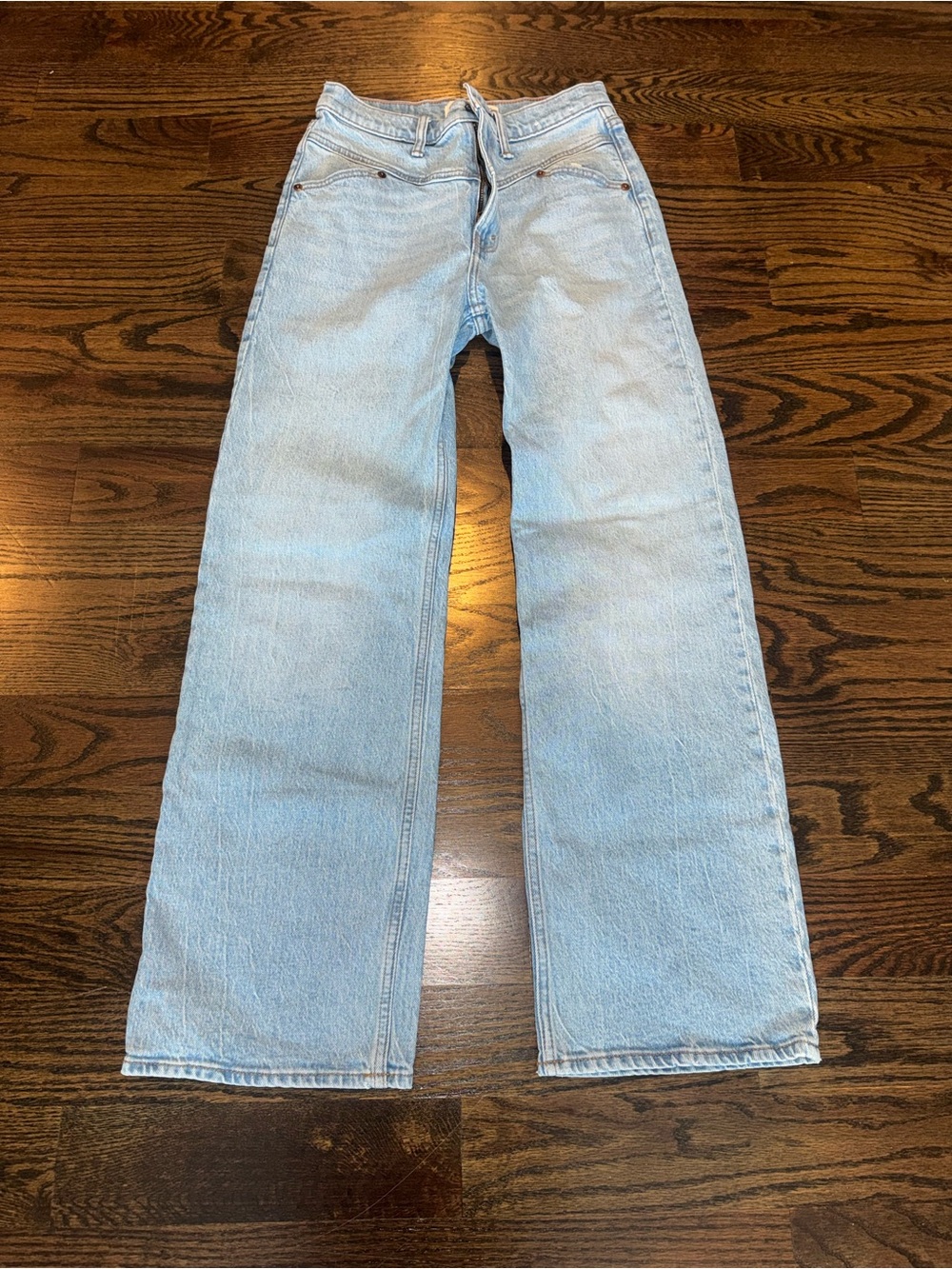Abercrombie & Fitch the 90’s relaxed Jean Light Wash High-Rise